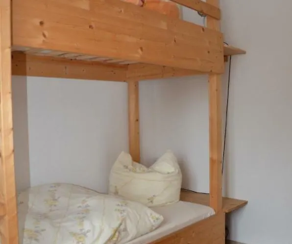 Storchennest An Der Spree In Radinkendorf *